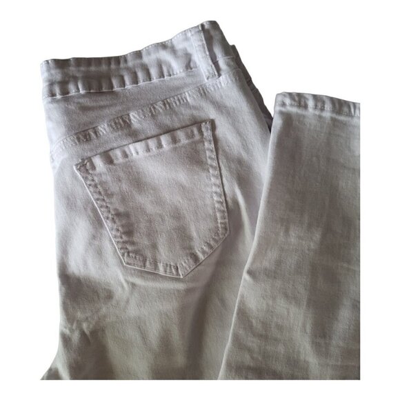 Signature Studio Distressed White Denim Jeans Size 14 - Picture 7 of 9